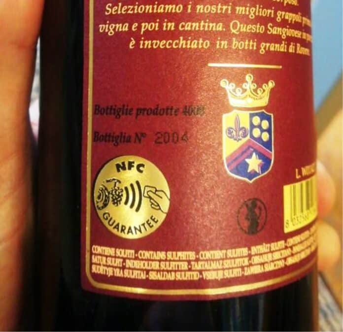 RFID NFC su bottiglia di vino