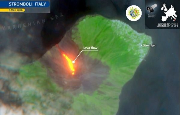 Vulcano Stromboli: la lava raggiunge la costa Il vulcano Stromboli torna attivo: la colata lavica raggiunge la costa della Sciara del Fuoco nelle Eolie.