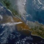 Il vulcano Anak Krakatoa torna ad eruttare Il vulcano Krakatoa torna ad eruttare